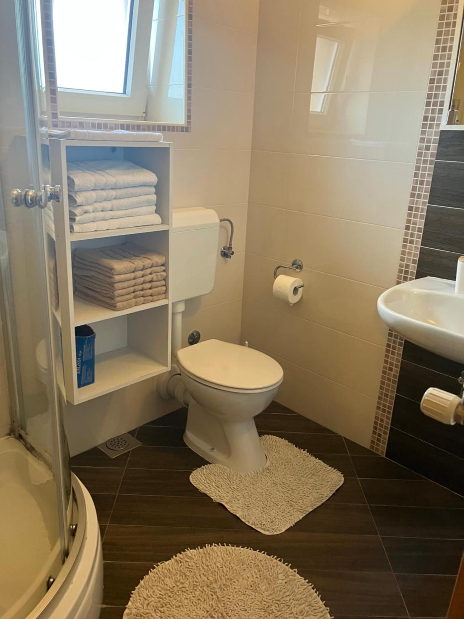Apartman Voch Zambratija  Zewnętrze zdjęcie