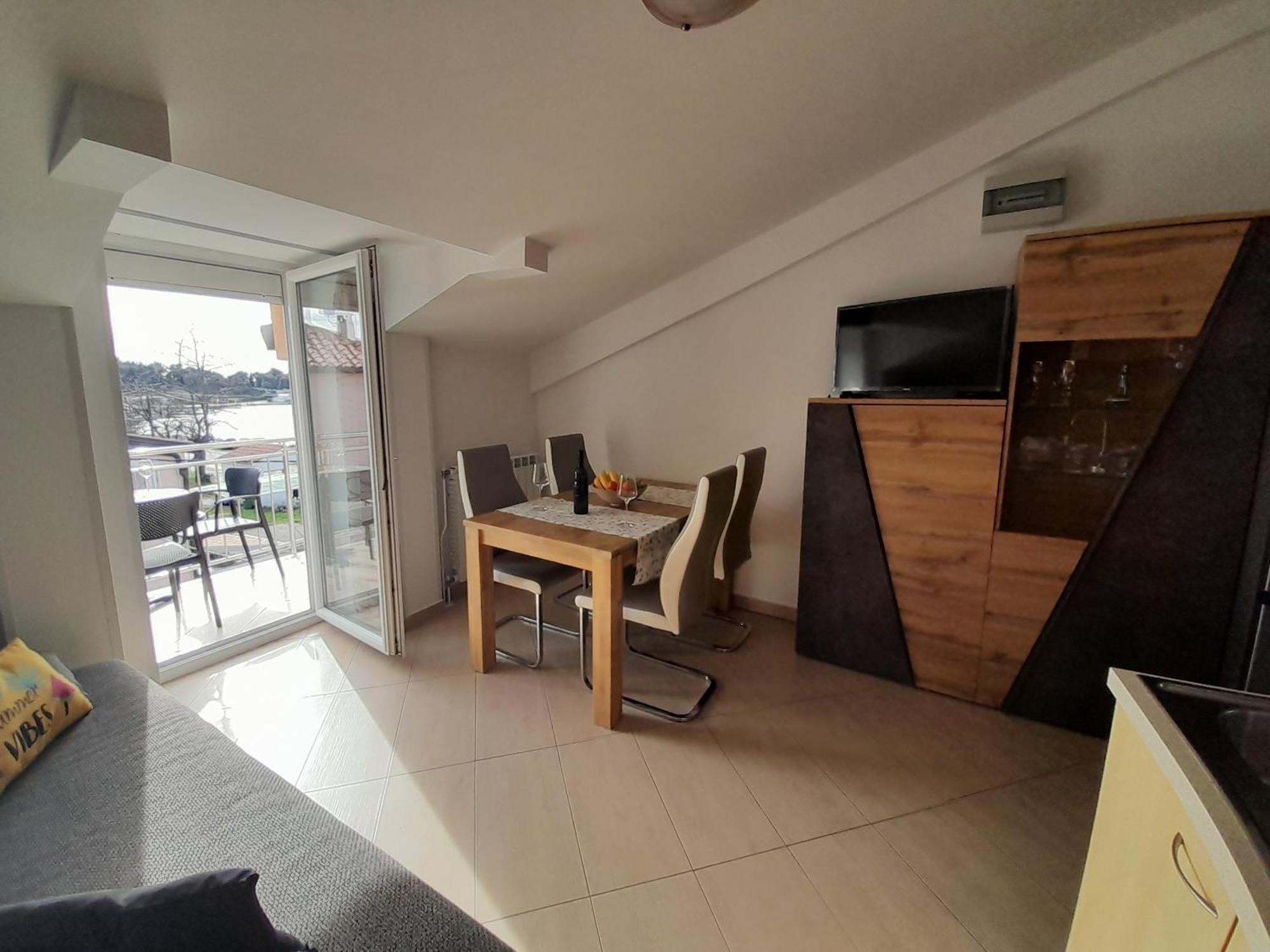 Apartman Voch Zambratija  Zewnętrze zdjęcie