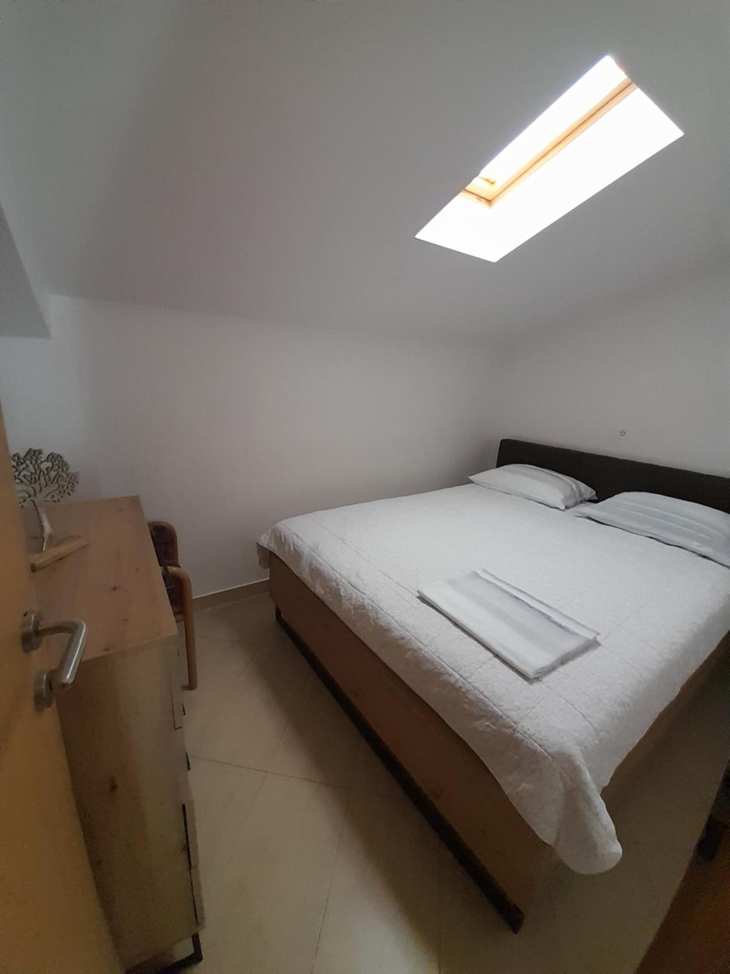 Apartman Voch Zambratija  Zewnętrze zdjęcie